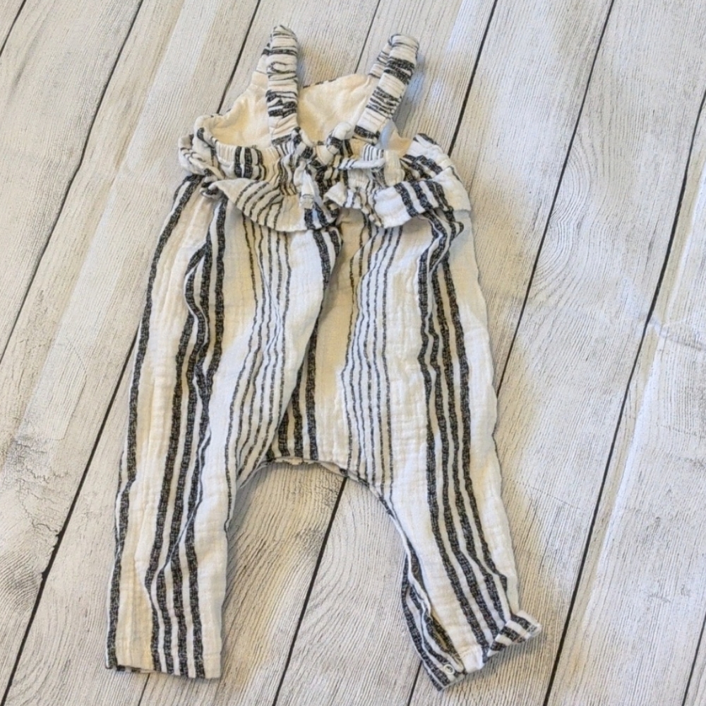 Jessica Simpson striped baby outfit